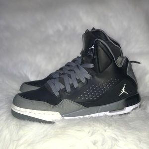 Jordan Flight - Black/grey, boys 7 / womens 9